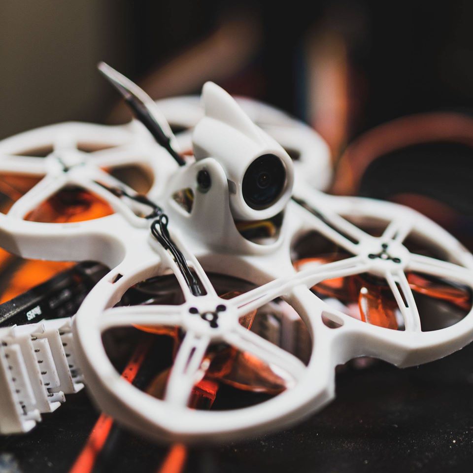 Emax Tinyhawk II 2 RTF FPV Rac - Drone Cinematic のレビューと価格